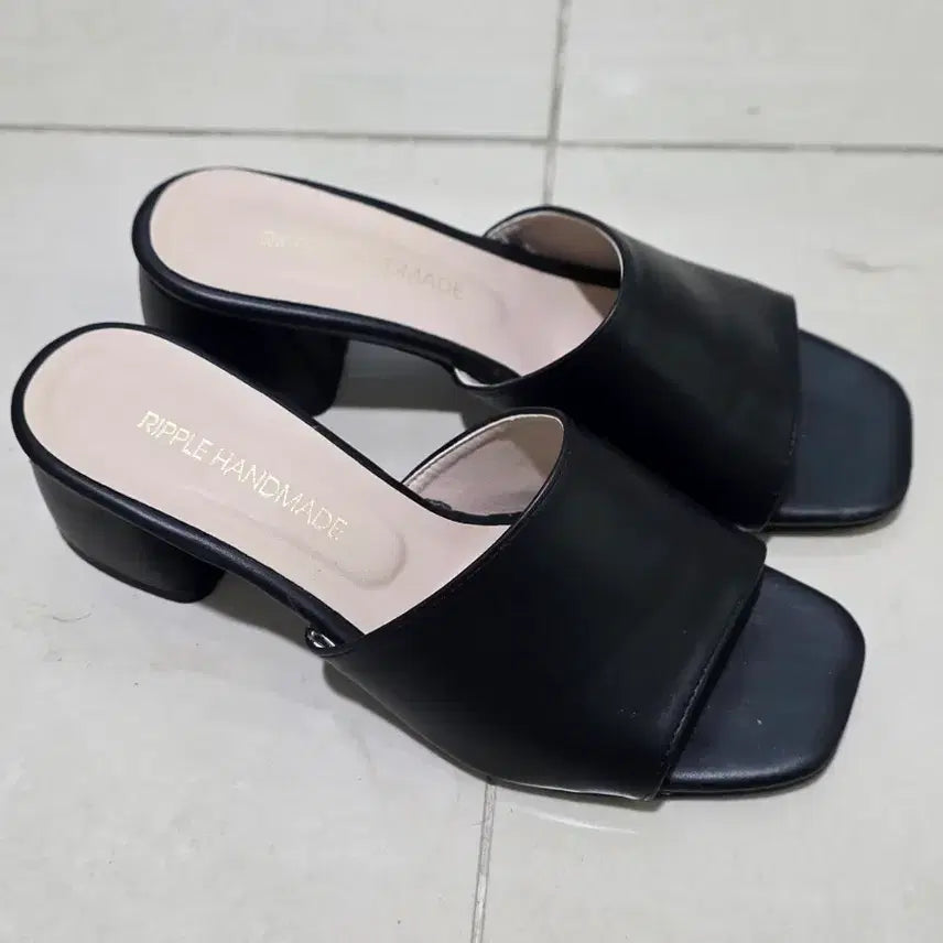 [BUNJANG] Black Sandals Size 240 / 보세 구두 샌들 블랙 240