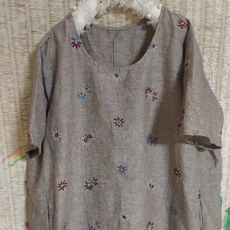 [BUNJANG] Linen Floral Short-Sleeve Long Blouse (Plus Size) / 린넨 꽃무늬 반팔 롱 블라우스 빅사이즈