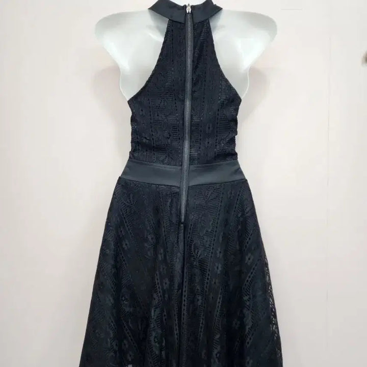 [BUNJANG] Black Lace Halterneck Mini Dress / 새상품/블랙 레이스 홀터넥 미니 원피스