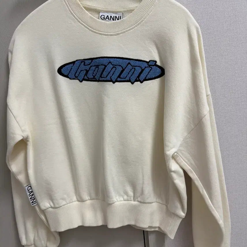 [BUNJANG] GANNI Embroidered Logo Sweatshirt Ivory / 가니 GANNI 로고 자수 맨투맨 아이보리
