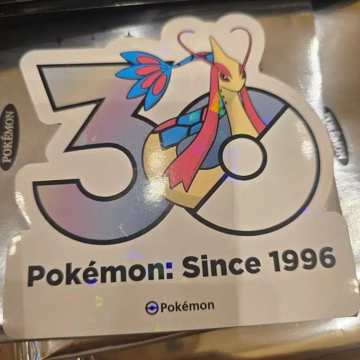 [BUNJANG] Pokemon 30th Anniversary Milotic Sticker / 포켓몬 30주년 스티커 밀로틱/ 포켓몬 30주년 로고 스티커 밀로틱