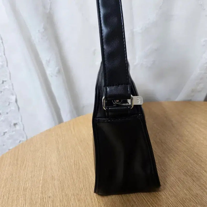 [BUNJANG] Adidas Trefoil Shoulder Bag / 아디다스 트레포일 숄더백