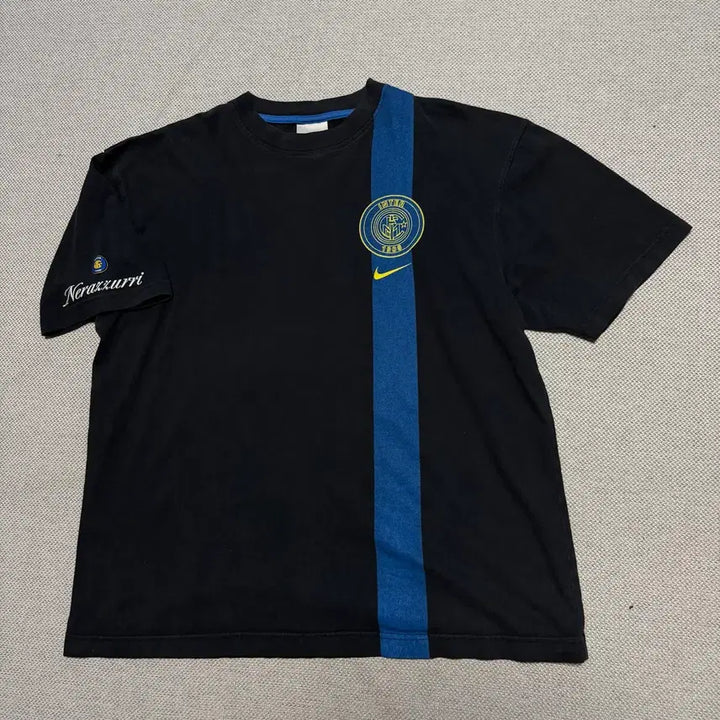 [BUNJANG] Nike 00s Inter Milan T-Shirt / 나이키 00s 인터밀란 반팔티