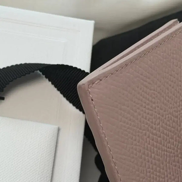 [BUNJANG] Celine Triomphe Charm Card Holder Light Pink / 셀린느 카드지갑 라이트 핑크 트리옹프 참