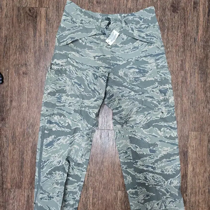 [BUNJANG] US Military Issue ABU GORE-TEX Pants MR / 미군지급abu고어팬츠mr