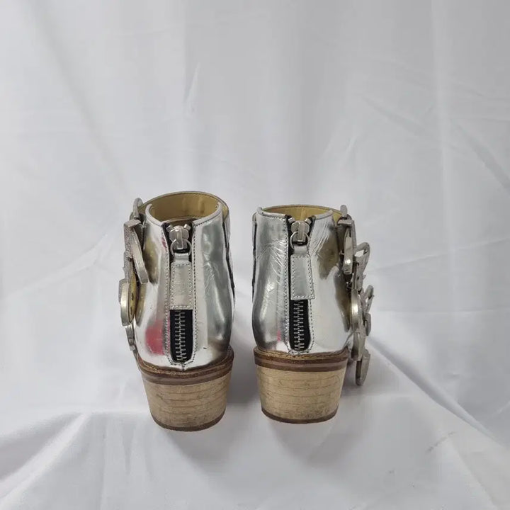 [BUNJANG] Toga Pulla Cut-Out Ankle Boots Silver / 빈티지하서 36 230 토가 풀라 컷아웃 앵클 부츠 실버