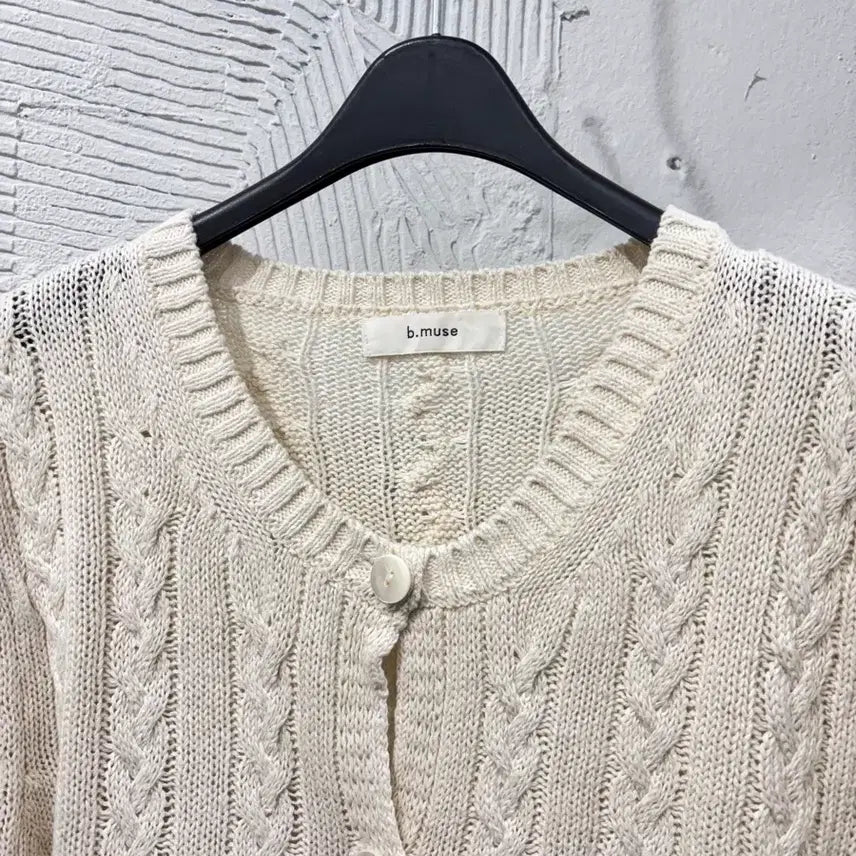 [BUNJANG] BEMUSE Ivory Cable Knit Short Sleeve Cardigan / 비뮤즈 아이보리 케이블짜임 반팔 가디건