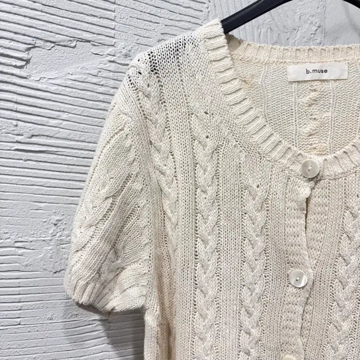 [BUNJANG] BEMUSE Ivory Cable Knit Short Sleeve Cardigan / 비뮤즈 아이보리 케이블짜임 반팔 가디건