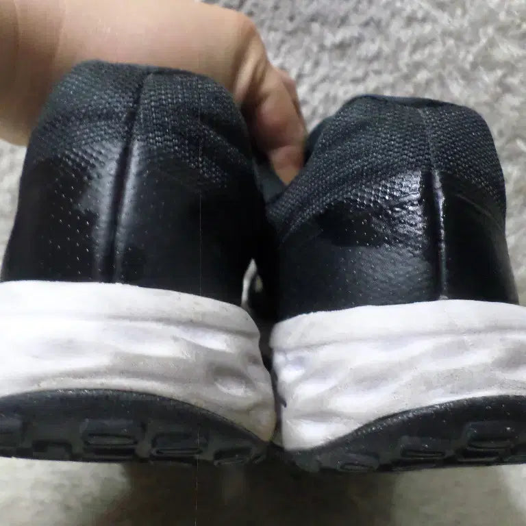 [BUNJANG] Nike Revolution 5 Black Sneakers / 후루룩구제2 255 나이키 레볼루션5 블랙 운동화 신발 260511