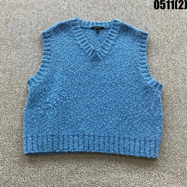 [BUNJANG] Lookast V-Neck Knit Vest Blue / Lookast 브이넥 니트 조끼 블루 f