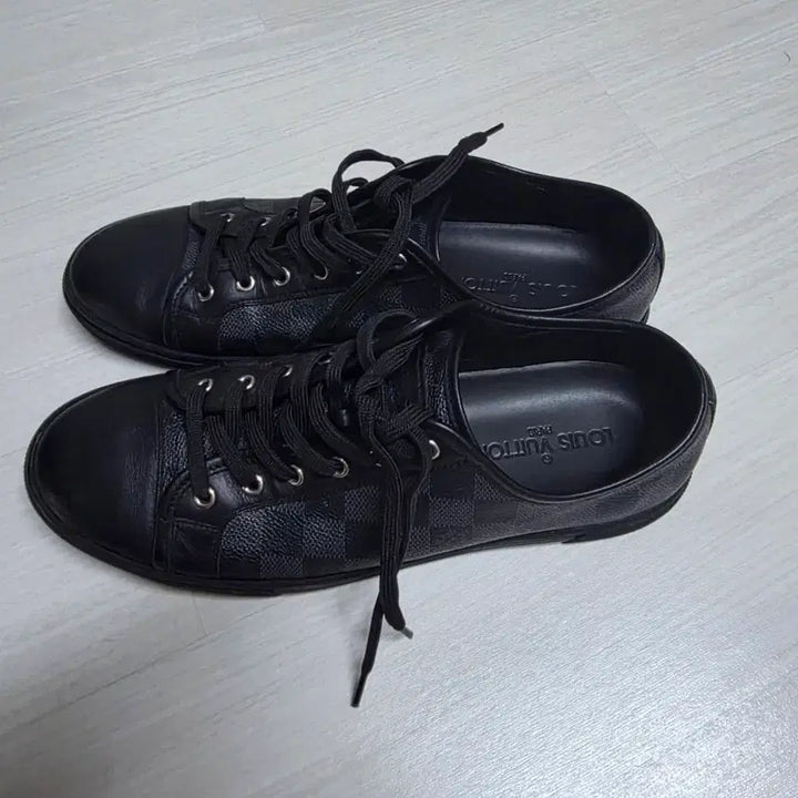 [BUNJANG] Louis Vuitton Damier Graphite Leather Sneakers / [정품감별완료] 루이비통 다미에 그라파이트 레더스니커즈 (6.5 사이즈)