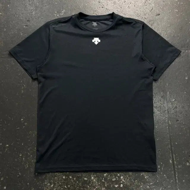 [BUNJANG] Descente Functional Short Sleeve T-Shirt / 100 데상트 기능성 반팔티