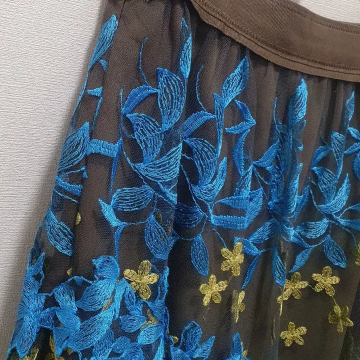 [BUNJANG] Floral Embroidered Mesh Skirt / 한섬오브제 스커트 치마