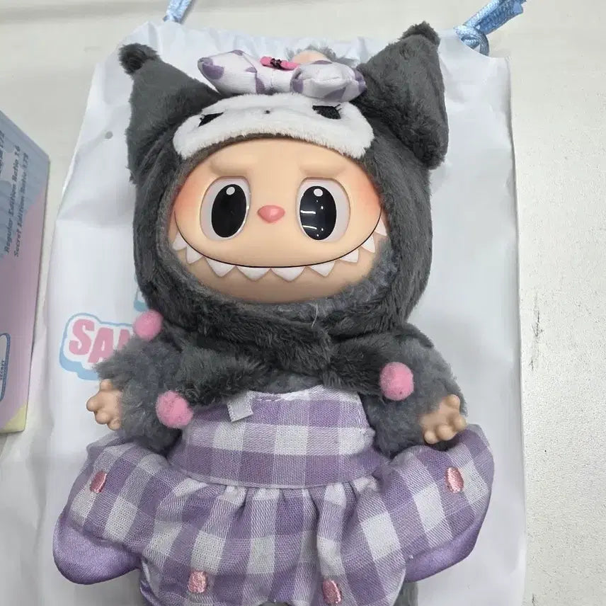 [BUNJANG] Pop Mart Labubu Kuromi Doll Keychain / 팝마트 라부부 쿠로미 인형 키링