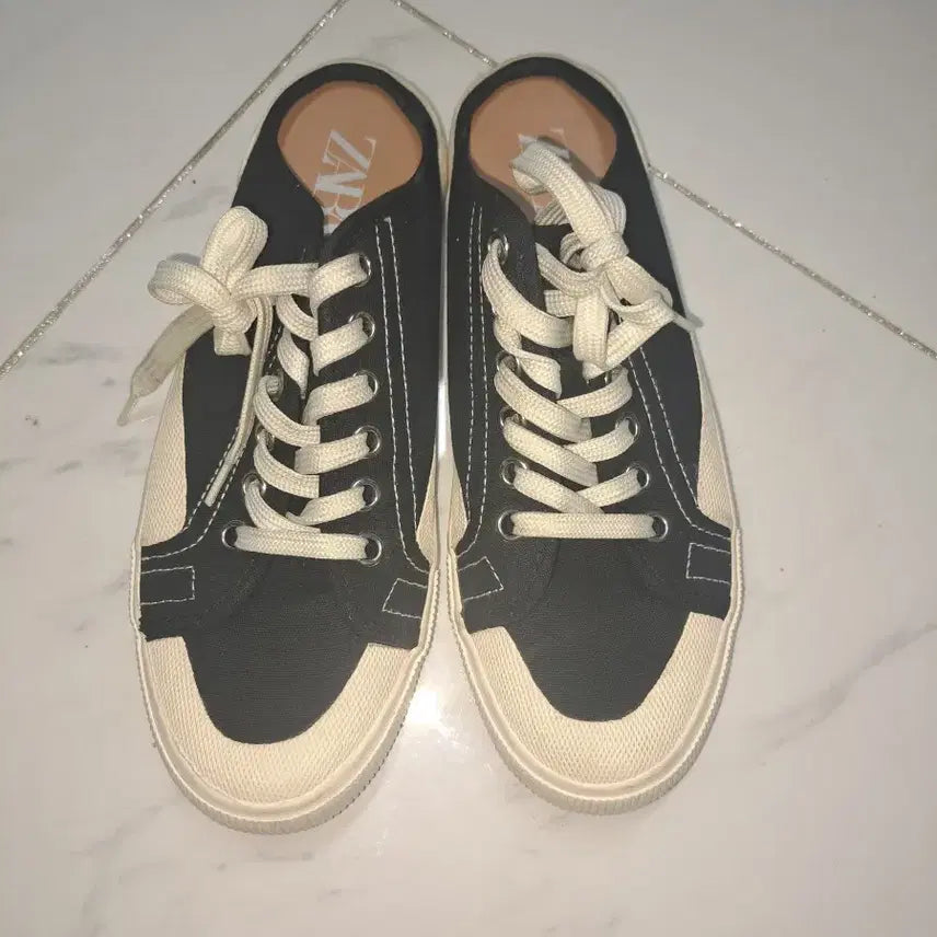 [BUNJANG] Zara Canvas Sneakers Mules Black / 자라 운동화 블로퍼 뮬