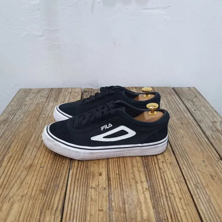 [BUNJANG] Fila Classic Boarder Sneakers (230mm) / 휠라 클래식보더 (230MM)