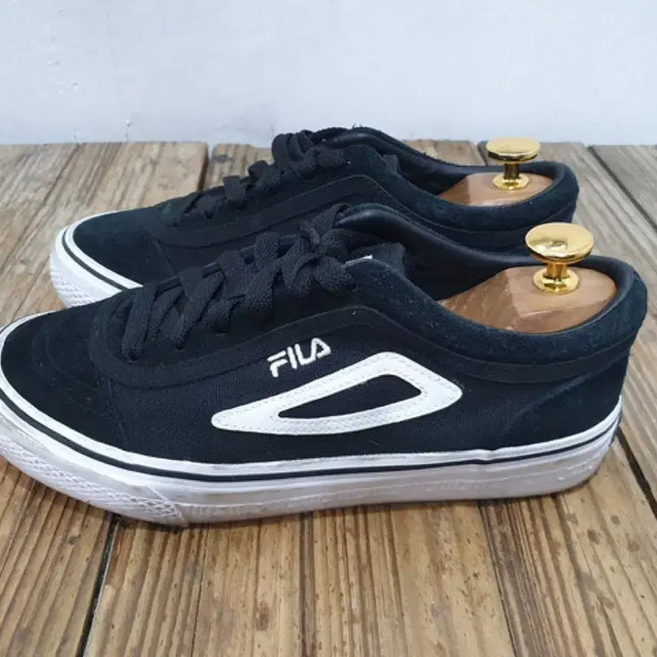 [BUNJANG] Fila Classic Boarder Sneakers (230mm) / 휠라 클래식보더 (230MM)