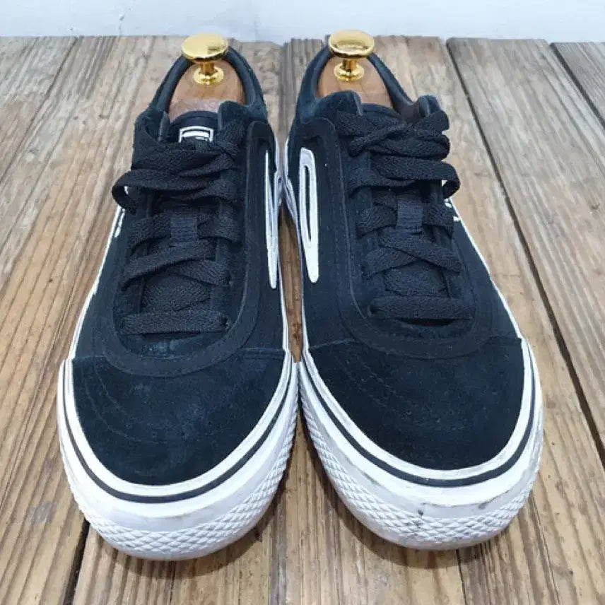 [BUNJANG] Fila Classic Boarder Sneakers (230mm) / 휠라 클래식보더 (230MM)