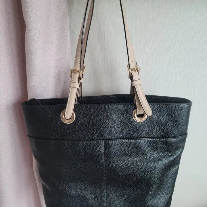 [BUNJANG] Michael Kors Black Leather Tote Bag / 마이클코어스 블랙 가죽 토트백