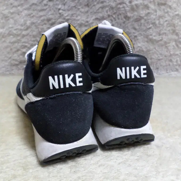 [BUNJANG] Nike Tailwind 79 Shoes (Used) / 후루룩구제 240 나이키 테일윈드79 운동화 중고 신발 260511