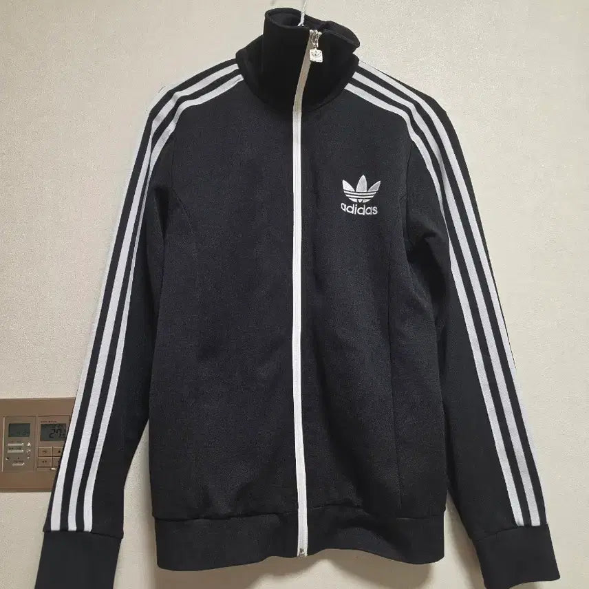 [BUNJANG] Adidas Black Three-Stripes Track Top / 아디다스 블랙 삼선 트랙탑 139번