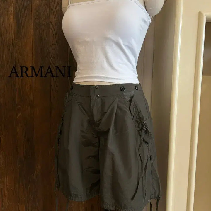 [BUNJANG] Giorgio Armani Khaki Cargo Shorts / 아르마니 정품 카키 카고 반바지