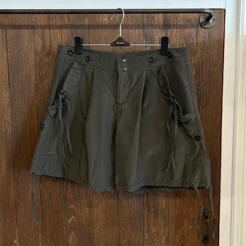 [BUNJANG] Giorgio Armani Khaki Cargo Shorts / 아르마니 정품 카키 카고 반바지
