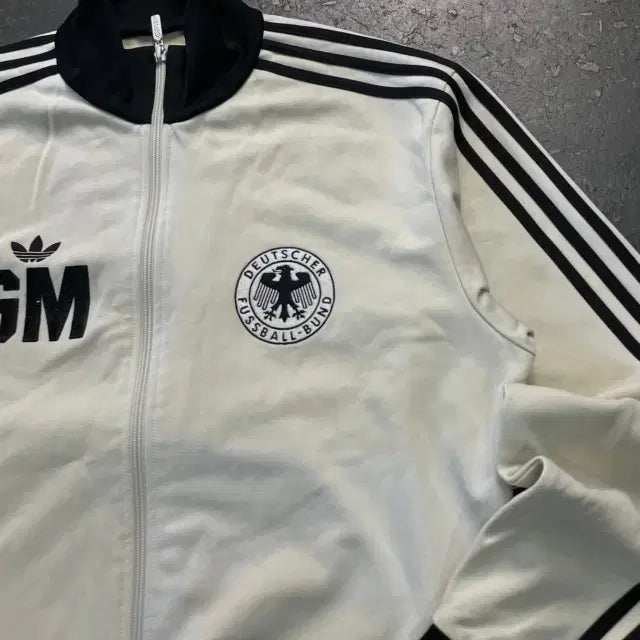 [BUNJANG] Adidas Gerd Müller Vintage Jersey / 100 아디다스 올드스쿨 게르트 뮐러 져지