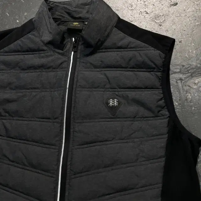 [BUNJANG] Kolon Sport Lightweight Vest / 100 코오롱스포츠 경량 조끼