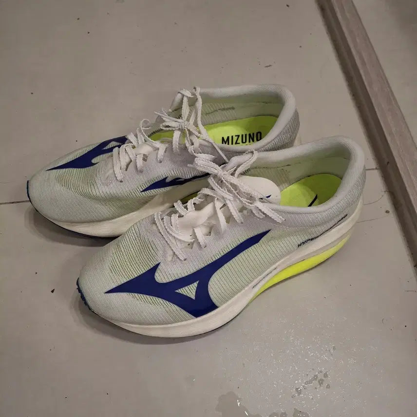 [BUNJANG] Mizuno HyperWarp Pro Running Shoes Size 260 / 미즈노 하이퍼워프 프로(260)