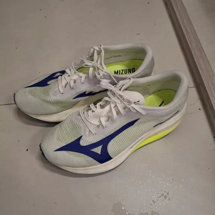 [BUNJANG] Mizuno HyperWarp Pro Running Shoes Size 260 / 미즈노 하이퍼워프 프로(260)