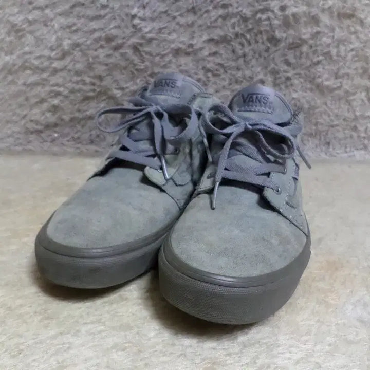 [BUNJANG] Vans Sneakers Used / 후루룩구제2 240 반스 스니커즈 중고 신발 260511