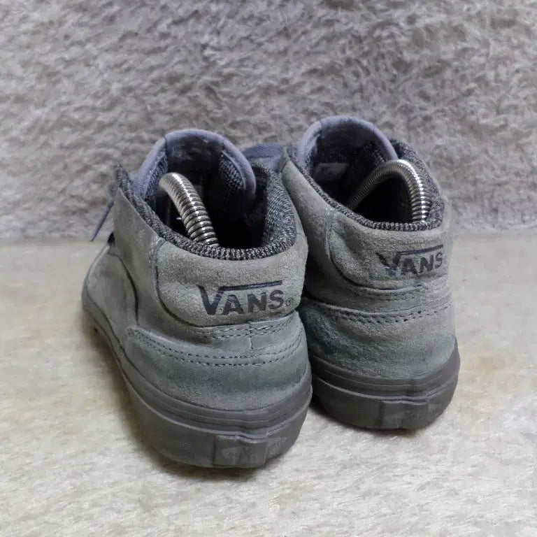 [BUNJANG] Vans Sneakers Used / 후루룩구제2 240 반스 스니커즈 중고 신발 260511