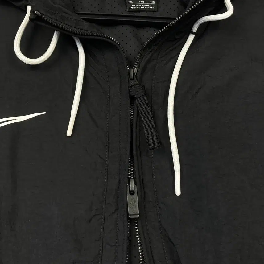 [BUNJANG] Nike Black Windbreaker Jacket / 나이키 블랙 바람막이 자켓