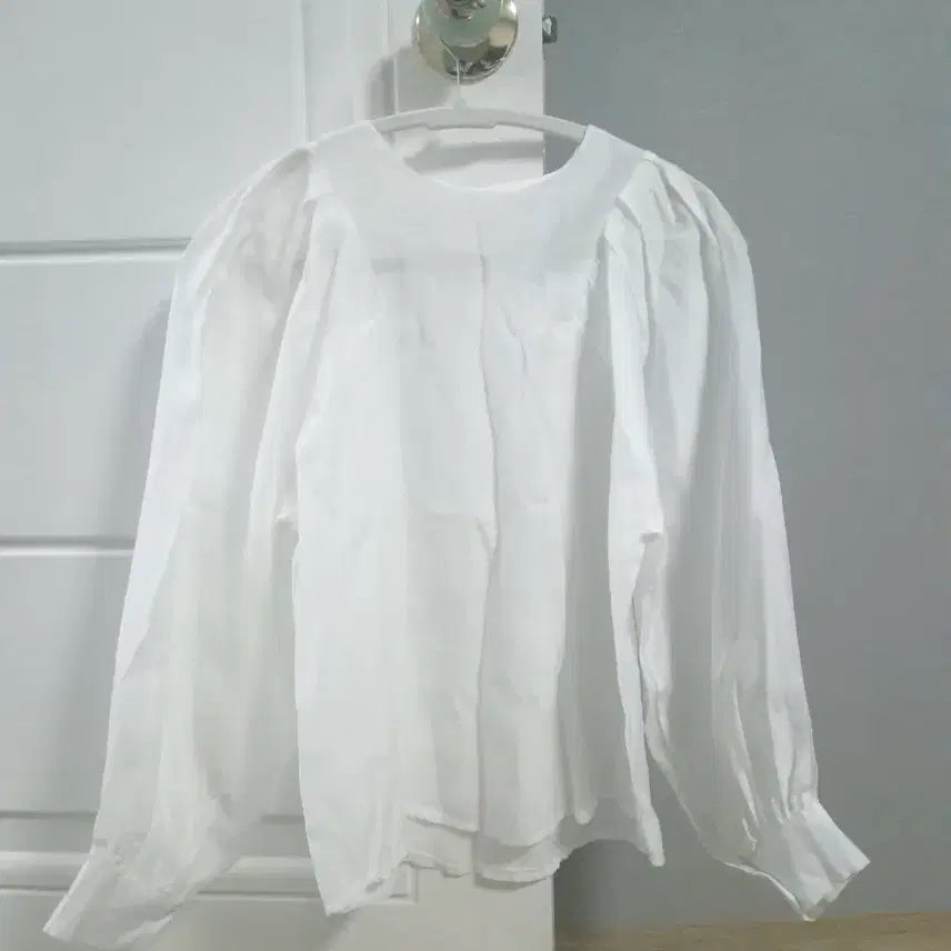 [BUNJANG] Puff Sleeve Blouse / 하객룩 퍼프 블라우스m
