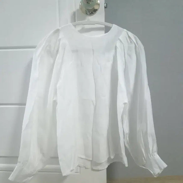 [BUNJANG] Puff Sleeve Blouse / 하객룩 퍼프 블라우스m