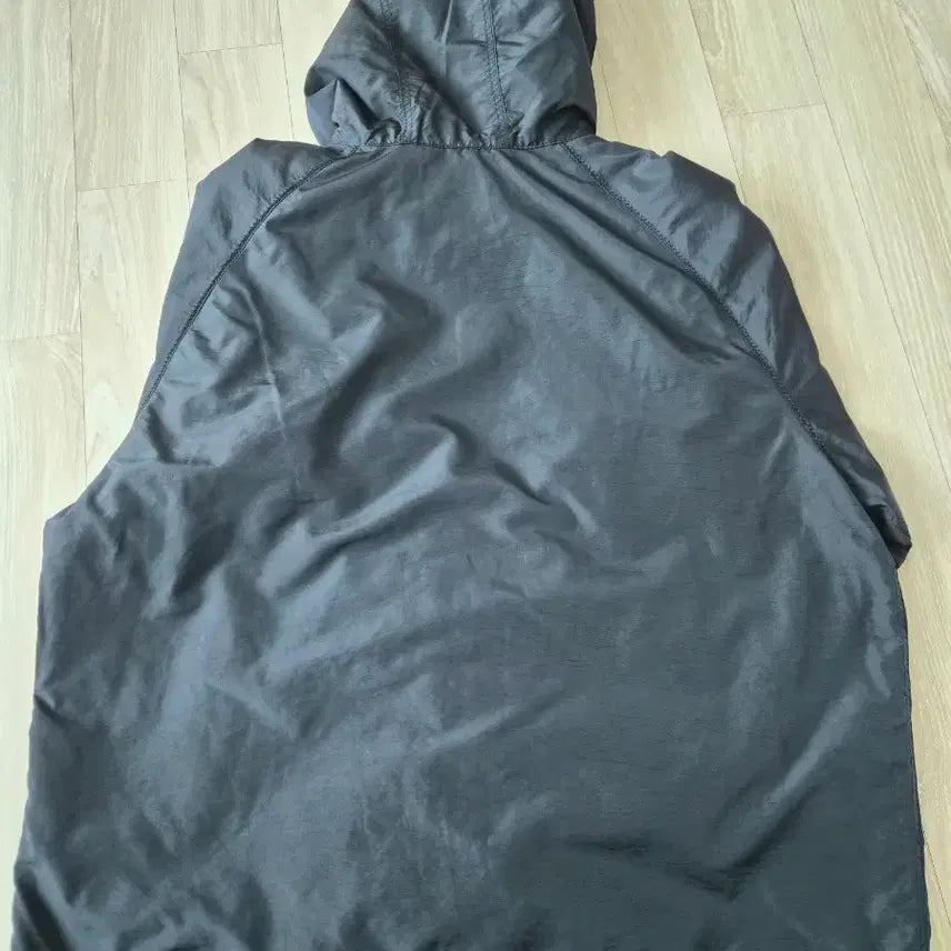 [BUNJANG] thisisneverthat SP Logo Windbreaker Black / 디스이즈네버댓 SP 로고 바람막이 블랙(m사이즈)