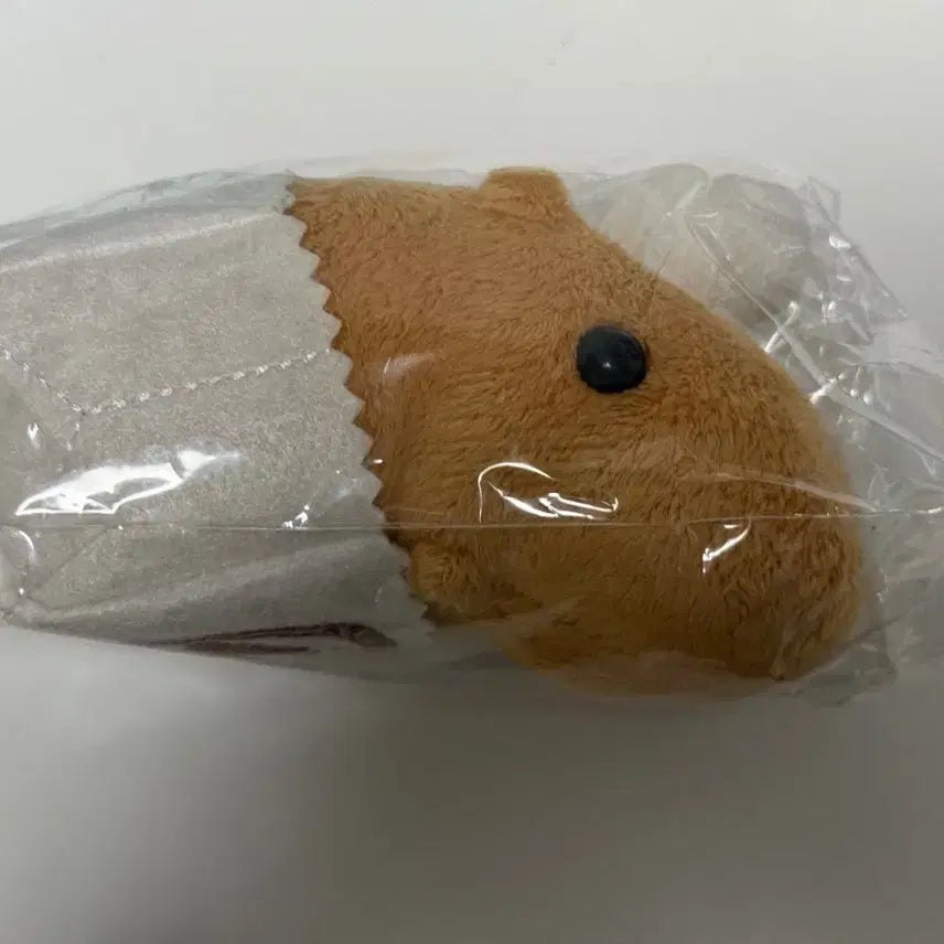 [BUNJANG] Capybara Bakery Plush Keychain / 카피바라상 베이커리 누이 인형 키링