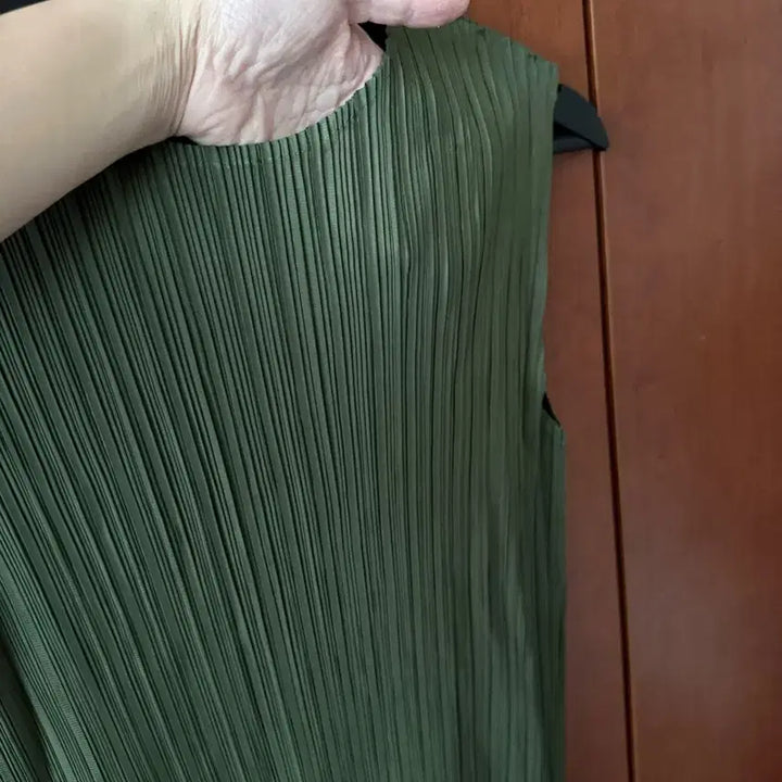 [BUNJANG] Pleated Sleeveless Long Dress / 플리츠 롱 원피스