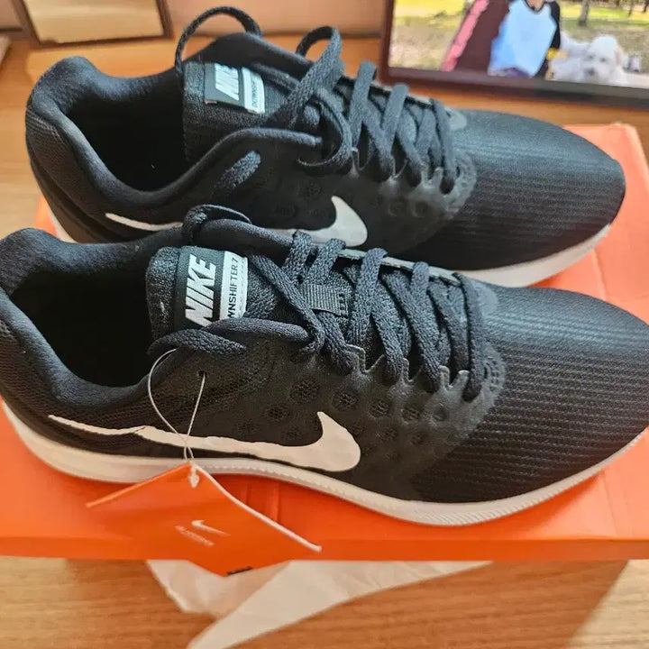 [BUNJANG] Nike Downshifter 7 Running Shoes / [미착용] [새제품] [풀박스]나이키 다운쉬프터7 런닝화 운동화265mm