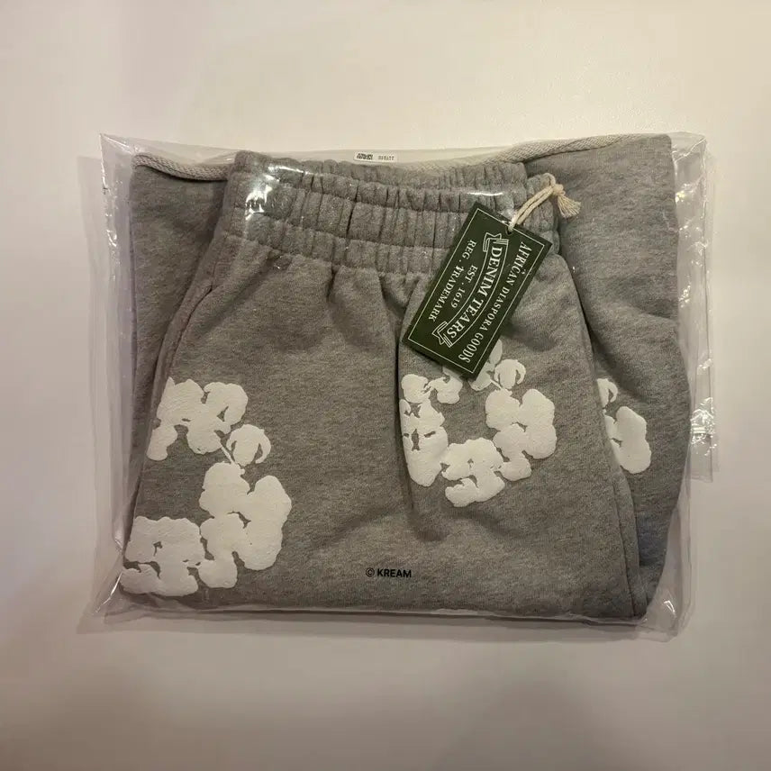 [BUNJANG] Denim Tears Grey Shorts / (새상품)데님티어스 그레이 쇼츠