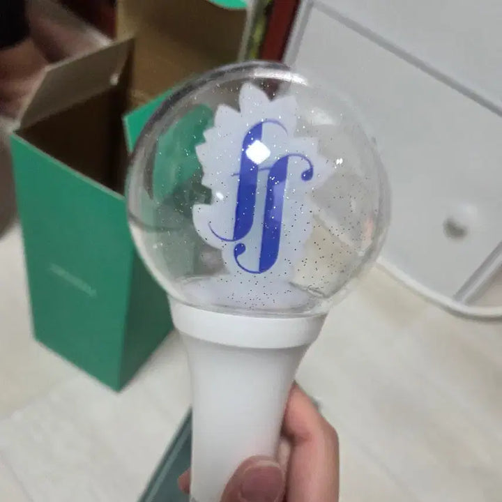 [BUNJANG] Forestella Official Lightstick / 포레스텔라 응원봉 팝니다