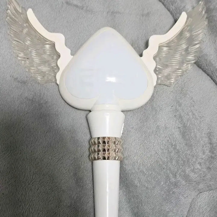 [BUNJANG] 2NE1 Wing Lightstick / 투애니원 응원봉 - 날개봉