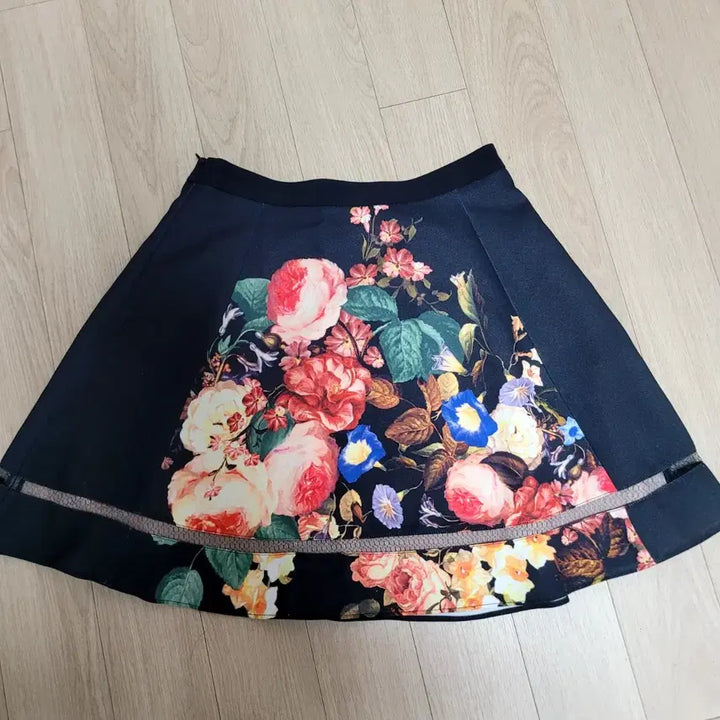 [BUNJANG] Lenibon Mini Skirt / 레니본 미니스커트