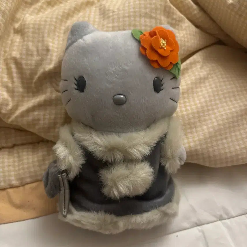 [BUNJANG] 2001 Winter Kitty (Gray) / 2001년도 회색 겨울 키티 판매