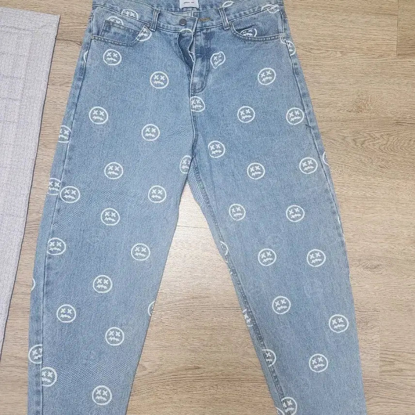 [BUNJANG] Massnoun Smile Denim Pants (Size S) / 매스노운 스마일 데님 팬츠