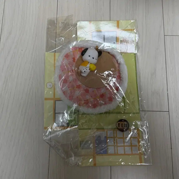 [BUNJANG] Sanrio Pochacco Tatami Kotatsu Diorama Figure / 산리오 다다미 코타츠 포차코 피규어 디오라마