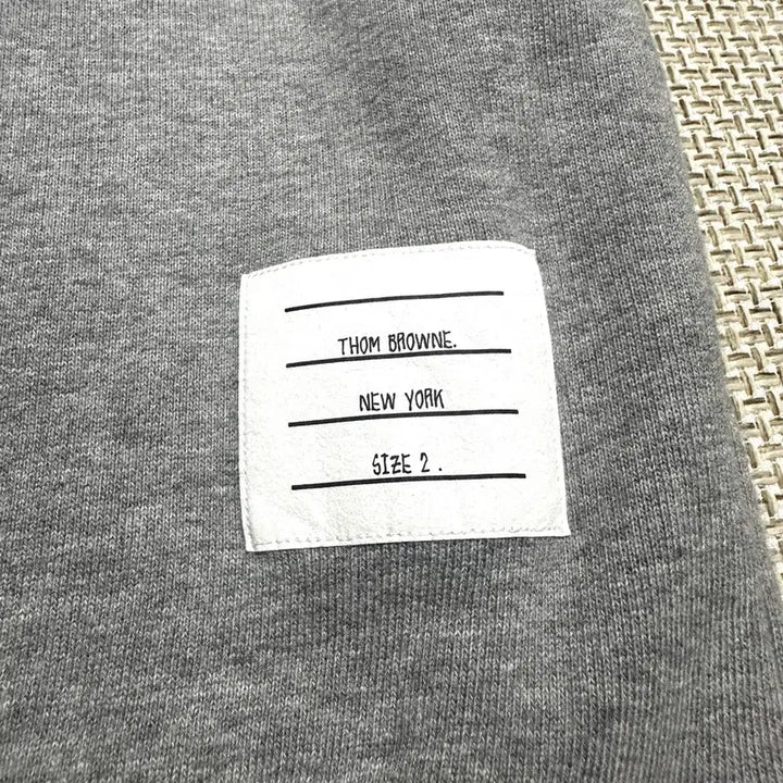 [SOLD OUT] [2/새상품] 신형 톰브라운 백삼선 스프라이트 그레이 맨투맨