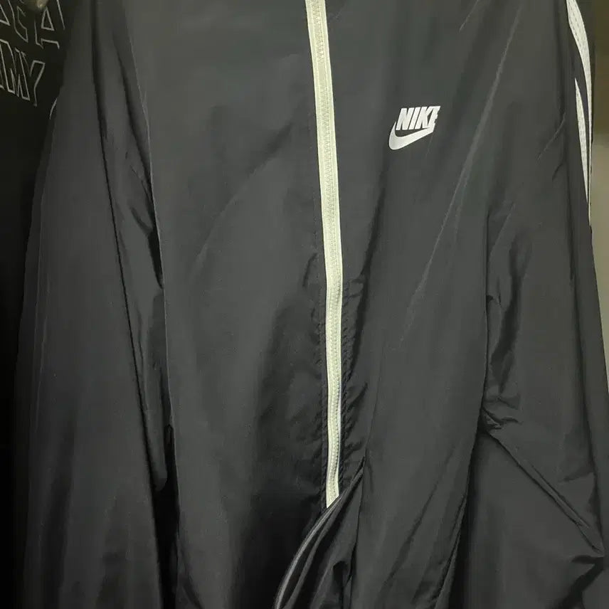 [BUNJANG] Nike Windbreaker Jacket / 나이키 바람막이
