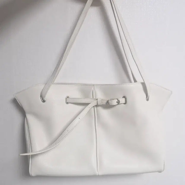 [SOLD OUT] 루에브르 플리에